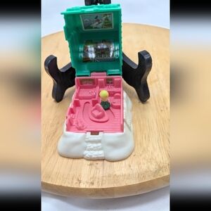 Polly Pocket 1995 McDonalds SKI Chalet